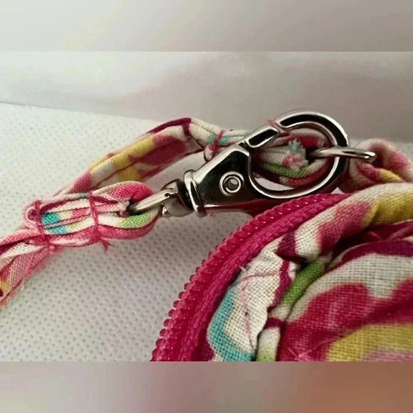RETIRED: Vera Bradley | Capri Melon wristlet handbag. - Picture 6 of 11